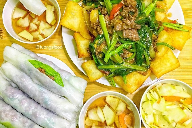 Vespa Food Tour Hanoi After Dark 3.5 hrs_TOP SERVICE, MAX VALUE - Truc Bach Lake and Ngũ Xã: Pho Cuon at John McCain Lake