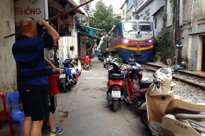 Vespa Tour Hanoi Life Rustic - Stop 5: A final touch of the Old Quarter before you head back