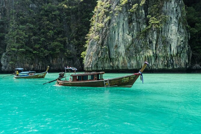 Vietnam Cambodia Thailand and Singapore 23 Day Package - Da Nang and Hoi An: Golden Bridge, cable car views, and bamboo basket calm