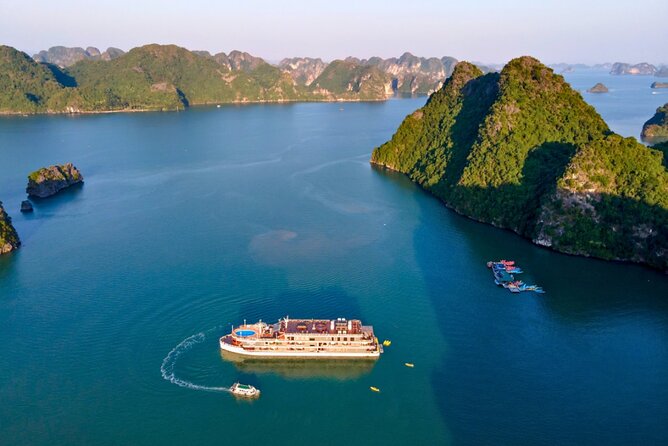 Vietnam Cambodia Thailand and Singapore 23 Day Package - Tonle Sap and the smaller Khmer temples: boats, carvings, and countryside pacing