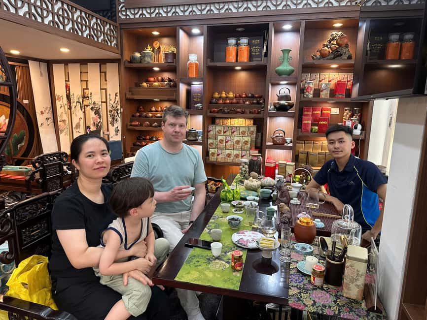 Vietnam Tea Tasting - Giang Egg Coffee & Train Street Visit - Giang Egg Coffee: A Famous Cup Since 1946