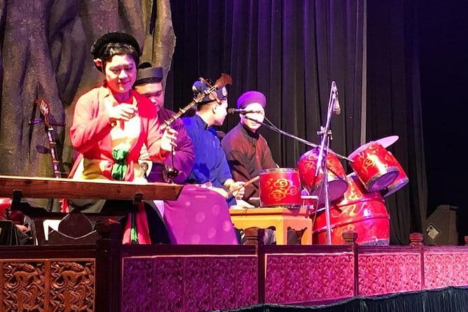 Vietnam: Thang Long Water Puppet Show - Audio guides and the Vietnamese language reality