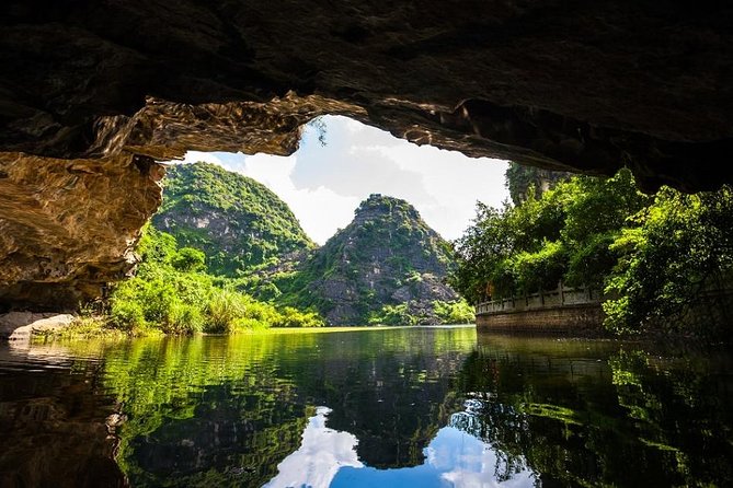 Vietnam tour: north packages tour 5 days 4 nights - Your Hanoi Hotel Base: Old Quarter Convenience Without Guesswork