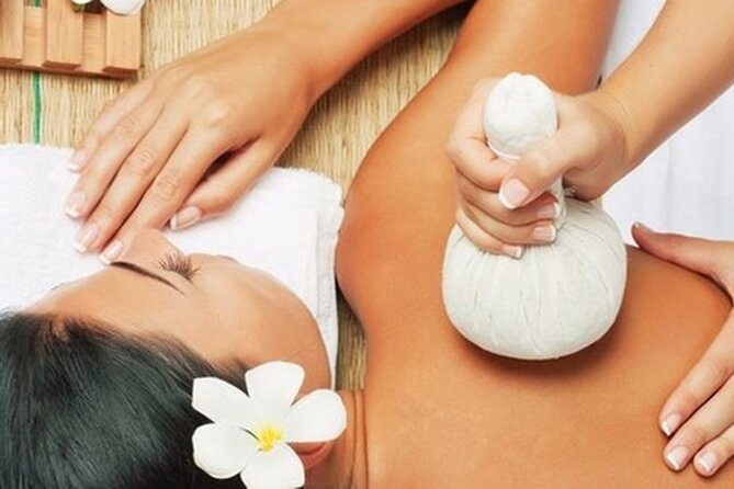Vietnamese Authentic Traditional Massage - Oils and scents: botanical essences plus the SF-blended essential oil