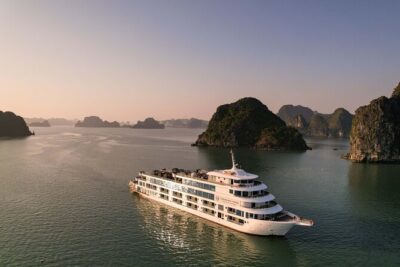 VIP Luxury Overnight Cruise Ha Long & Lan Ha Bay from Hanoi - Day 1 on board: luxury cabins and real downtime