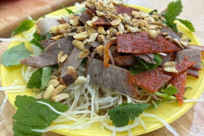 Walking Tour in Hanoi Old Quarter with Street Food & Coffee - The street-food part: how you get up to 7 bites without wasting your appetite